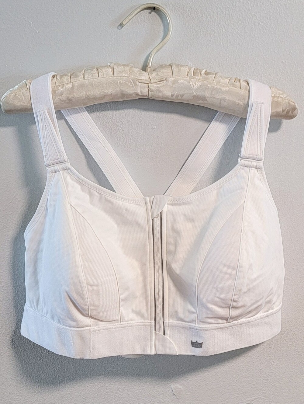 NWOT 4 Luxe Shefit High Impact Padded Sports Athletic Performance Support Busty
